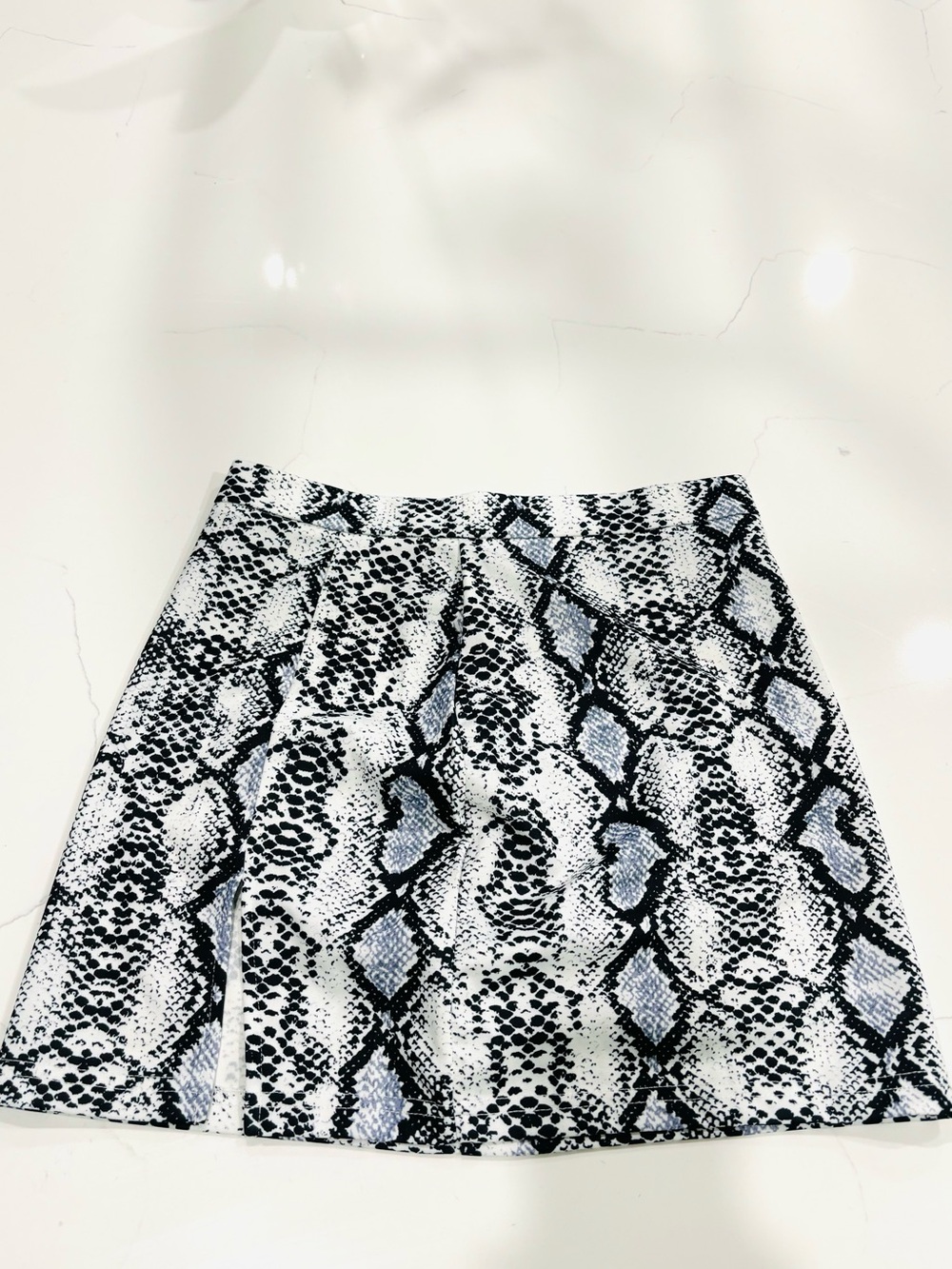 SHEIN Black and White Snake-Print A-Line Skirt